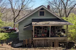 2546 Merwyn Ave, Pittsburgh, PA 15204 - Photo 8