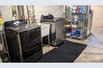 250 Woodridge Dr, Carnegie, PA 15106 - Photo 26