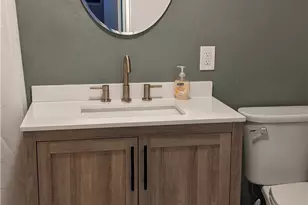 250 Woodridge Dr, Carnegie, PA 15106 - Photo 14