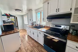 1350 Paradise Ave, Washington Township, PA 15012 - Photo 10