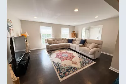 204 Thornberry Cir, Pittsburgh, PA 15234 - Photo 4