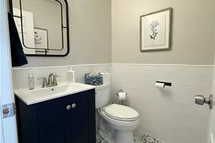 204 Thornberry Cir, Pittsburgh, PA 15234 - Photo 14