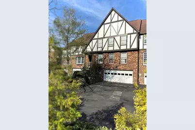 204 Thornberry Cir, Pittsburgh, PA 15234 - Photo 2