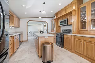 19 Jess Ln, North Fayette, PA 15057 - Photo 6