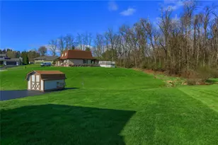 1123 Brookshire Dr, Shenango Township, PA 16101 - Photo 4