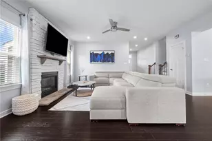 1001 Black Sands Dr, Penn Twp, PA 15644 - Photo 6