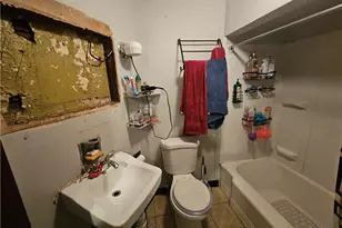 1962 Straubs Ln, Pittsburgh, PA 15212 - Photo 14