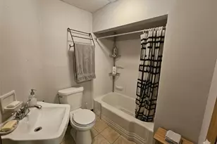 1962 Straubs Ln, Pittsburgh, PA 15212 - Photo 10