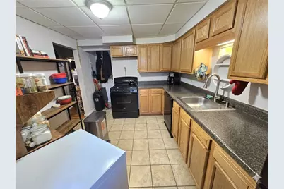 1962 Straubs Ln, Pittsburgh, PA 15212 - Photo 10