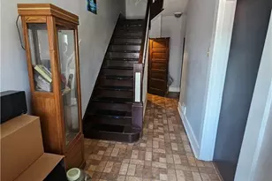 1962 Straubs Ln, Pittsburgh, PA 15212 - Photo 4