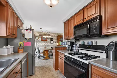 5483 Glen Hill Dr, Bethel Park, PA 15102 - Photo 12