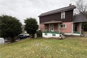 727 Thompson St, Turtle Creek, PA 15145 - Photo 2