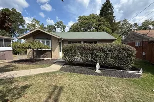 140 Windsor Dr, Pittsburgh, PA 15235 - Photo 2