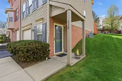 112 Hillvue Dr, Seven Fields Boro, PA 16046 - Photo 2