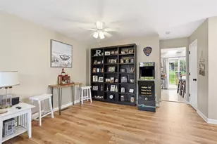 112 Hillvue Dr, Seven Fields Boro, PA 16046 - Photo 10