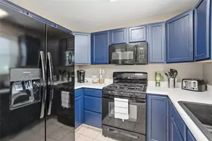 112 Hillvue Dr, Seven Fields Boro, PA 16046 - Photo 12