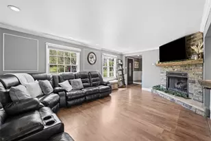 2928 Kings Mill Rd, Bethel Park, PA 15102 - Photo 10