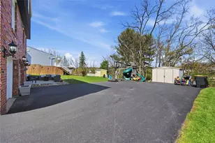 2928 Kings Mill Rd, Bethel Park, PA 15102 - Photo 30