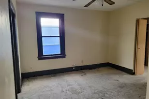 811 10th St, Stowe Township, PA 15136 - Photo 8