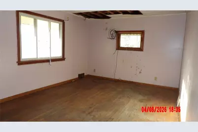 926 Stambaugh Ave, Farrell, PA 16121 - Photo 4