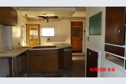 926 Stambaugh Ave, Farrell, PA 16121 - Photo 2