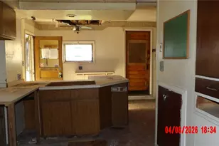 926 Stambaugh Ave, Farrell, PA 16121 - Photo 2