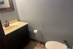 153 Locust St, Ambridge, PA 15003 - Photo 8