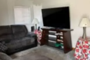 106 Delrose Dr, Liberty Boro, PA 15133 - Photo 4