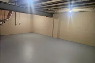 909 Chapel Rd, Center Township, PA 15061 - Photo 8