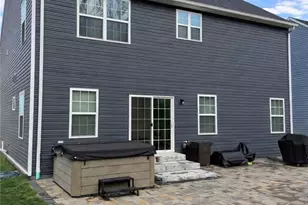 2009 Tamarack Ct, Cecil, PA 15057 - Photo 2