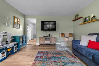 605 Hickory Cir, North Strabane, PA 15317 - Photo 8