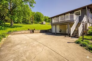 522 McClane Farm Rd, Chartiers, PA 15301 - Photo 14