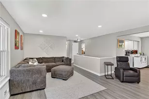 6038 Dalmation Dr, Bethel Park, PA 15102 - Photo 14