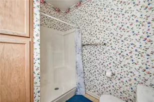 8 Stone Ridge Blvd, Hermitage, PA 16148 - Photo 16