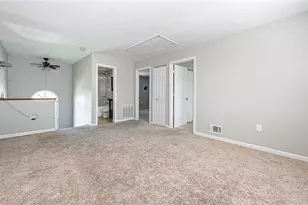 623 Sunset Cir, Cranberry Township, PA 16066 - Photo 12