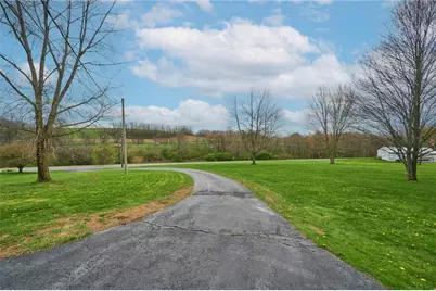 135 Zion Church Rd, Worth Township, PA 16057 - Photo 4