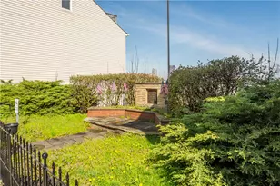 108 Pius St, Pittsburgh, PA 15203 - Photo 36