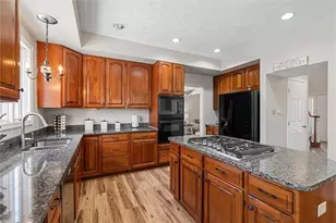 505 Westberry Dr, Allegheny Township, PA 15068 - Photo 14