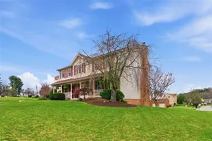 1007 Braemar Dr, Jeannette, PA 15644 - Photo 4