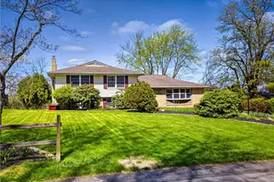 1768 Taper Dr, Pittsburgh, PA 15241 - Photo 2