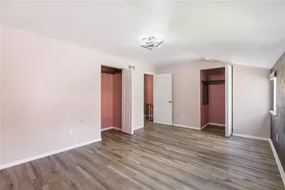 25 Krist Glen Dr, Pittsburgh, PA 15218 - Photo 10