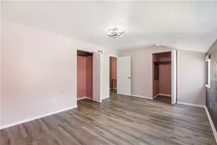 25 Krist Glen Dr, Pittsburgh, PA 15218 - Photo 10