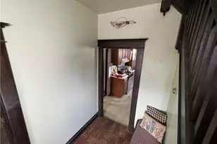 417 Fisher St, Pittsburgh, PA 15210 - Photo 18