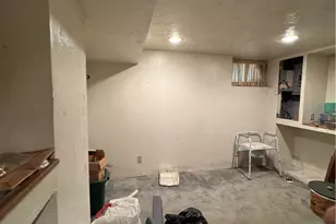 417 Fisher St, Pittsburgh, PA 15210 - Photo 16