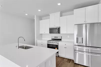 126 Scotland Ln, Harmony Boro, PA 16037 - Photo 10