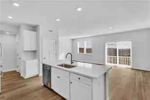 126 Scotland Ln, Harmony Boro, PA 16037 - Photo 6