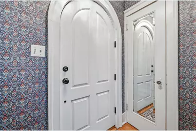 1034 Myrtle Pl, Sharon, PA 16146 - Photo 4