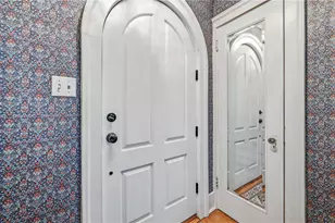 1034 Myrtle Pl, Sharon, PA 16146 - Photo 4