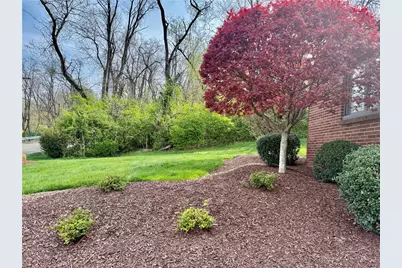 211 Lesnett Rd, Pittsburgh, PA 15241 - Photo 10