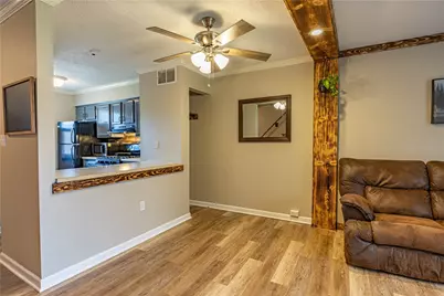 127 Forest Dr, Seven Fields Boro, PA 16046 - Photo 6